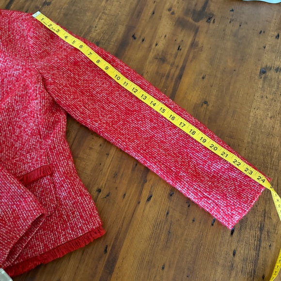 Talbots Red Tweed Cropped Red Fringe Trim Gold Button Up Blazer Sz 10 - Picture 10 of 13